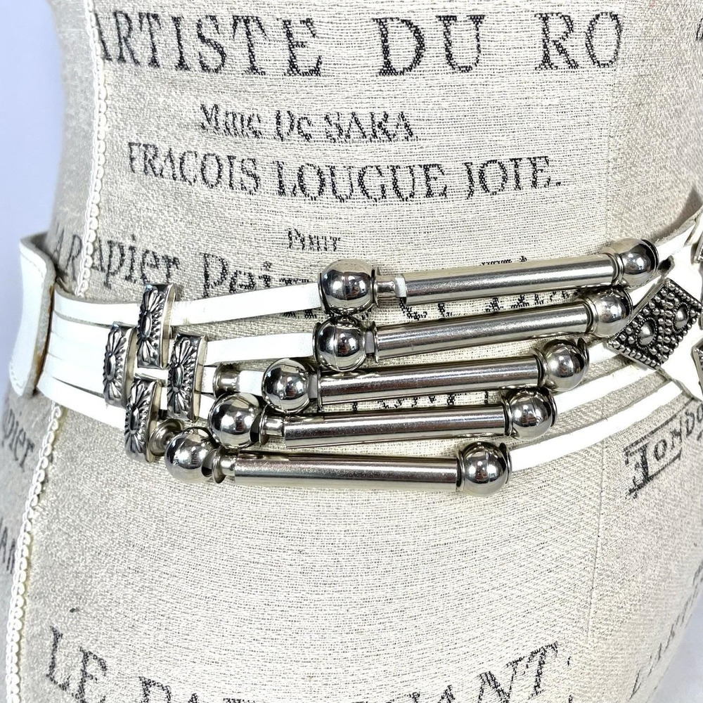 Vintage 80s White Leather Silver Tone Multi Strand Concho Belt 30 in - Picture 4 of 10